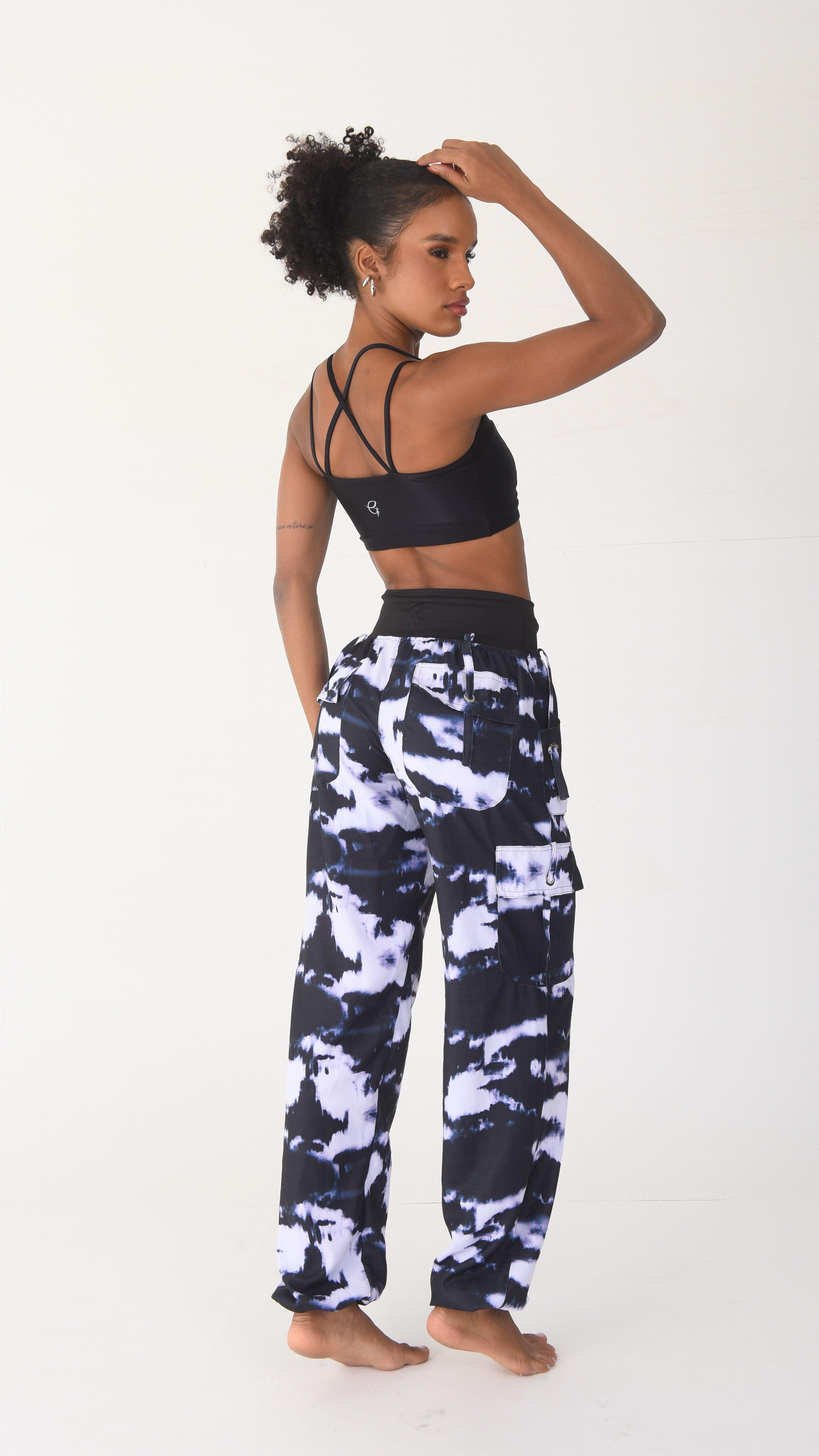 Midnight Lis Cargo Pants - Equilibrium Activewear