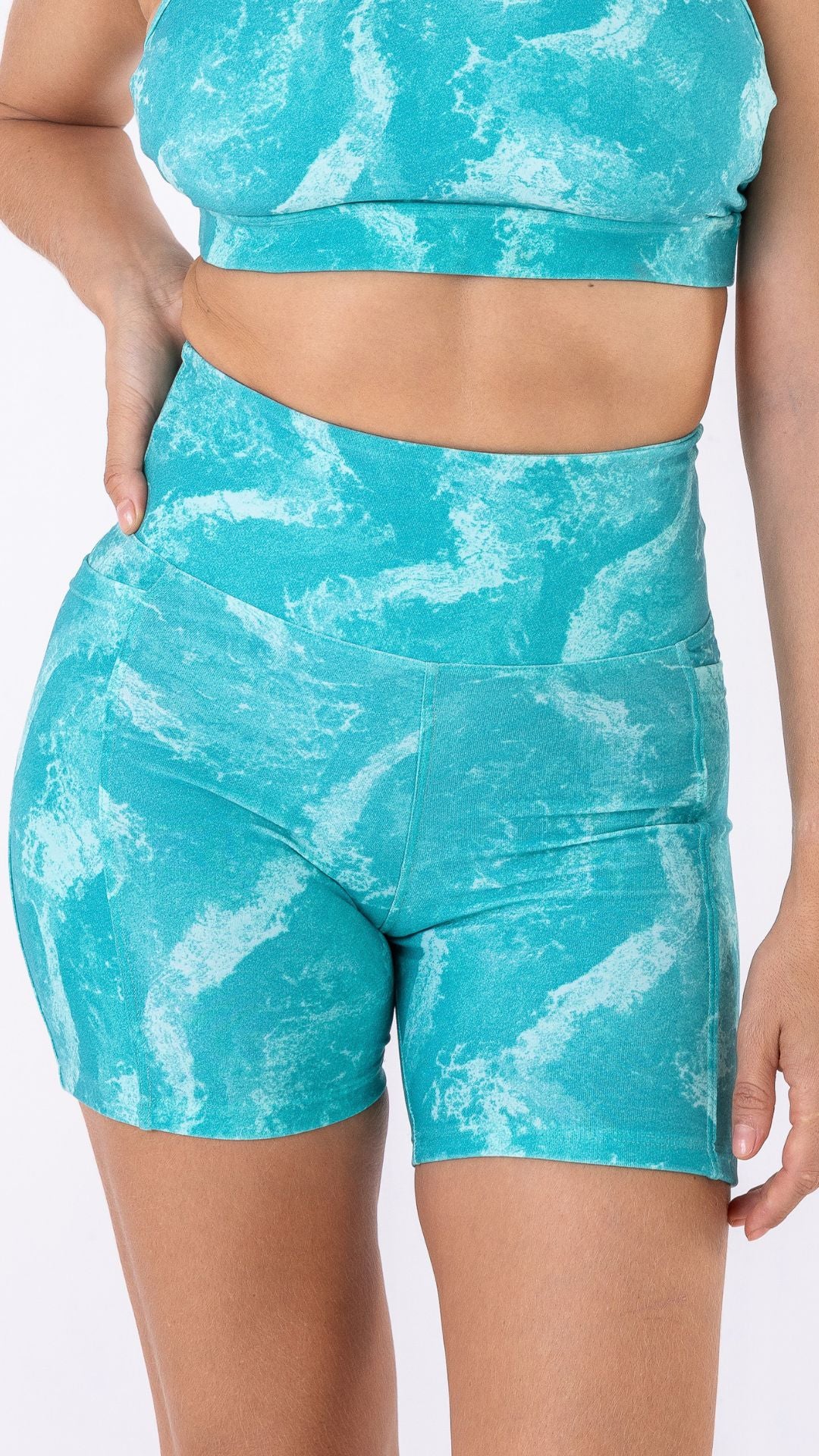 Aquamarine Aura Short - Equilibrium Activewear